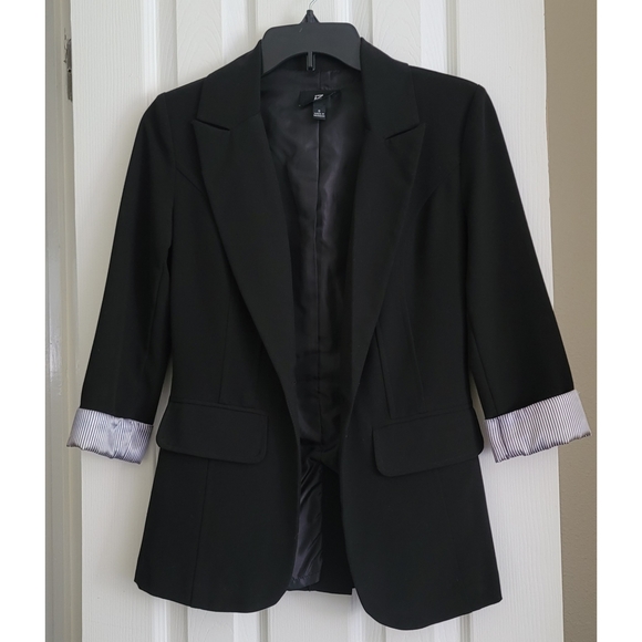 iZ Buyer Blazer - Picture 1 of 3